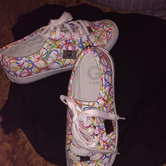 Colorful Guess Sneakers - Picture 3 of 4
